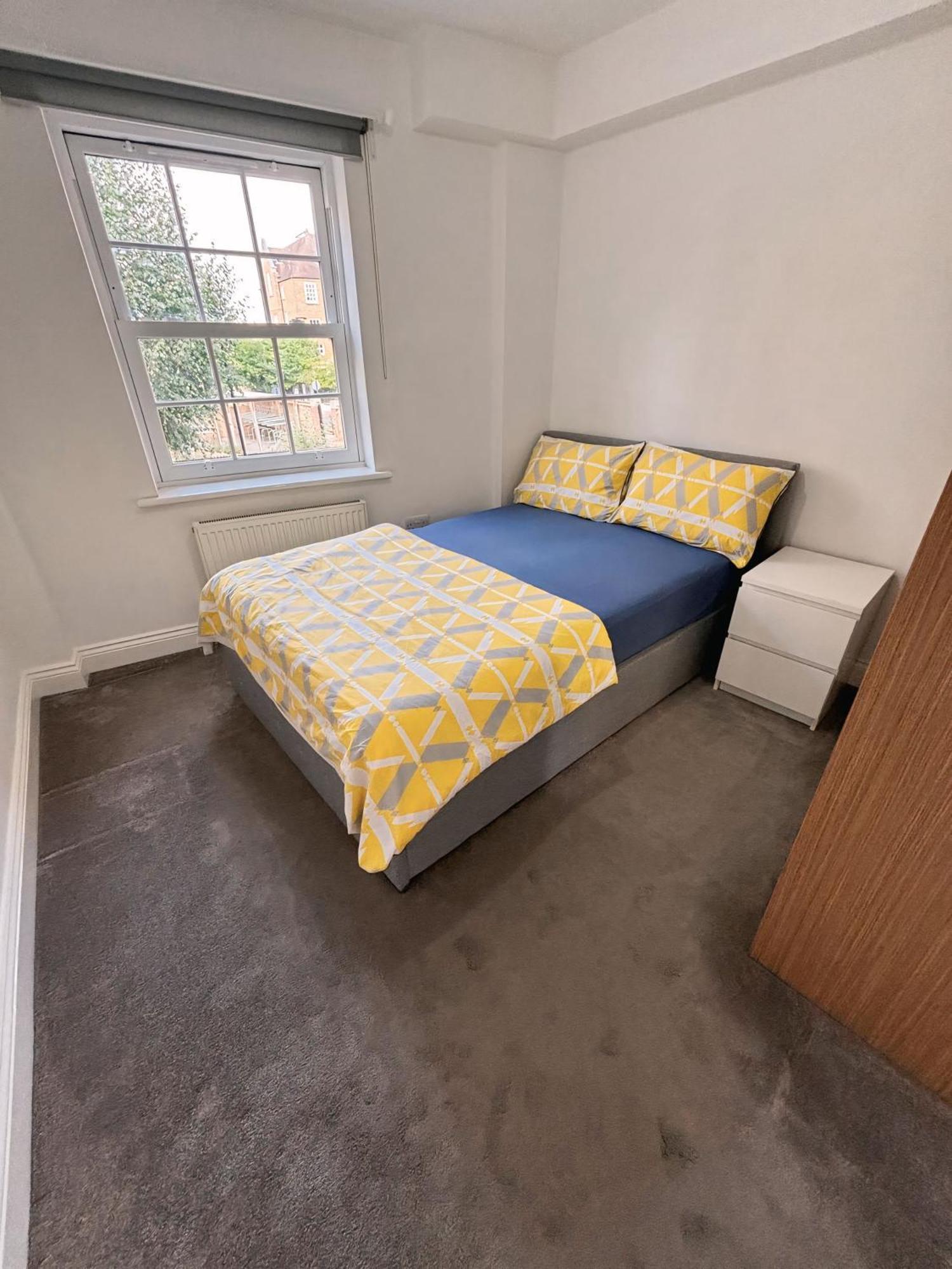 Double Bedroom In Clapham Londra Exterior foto