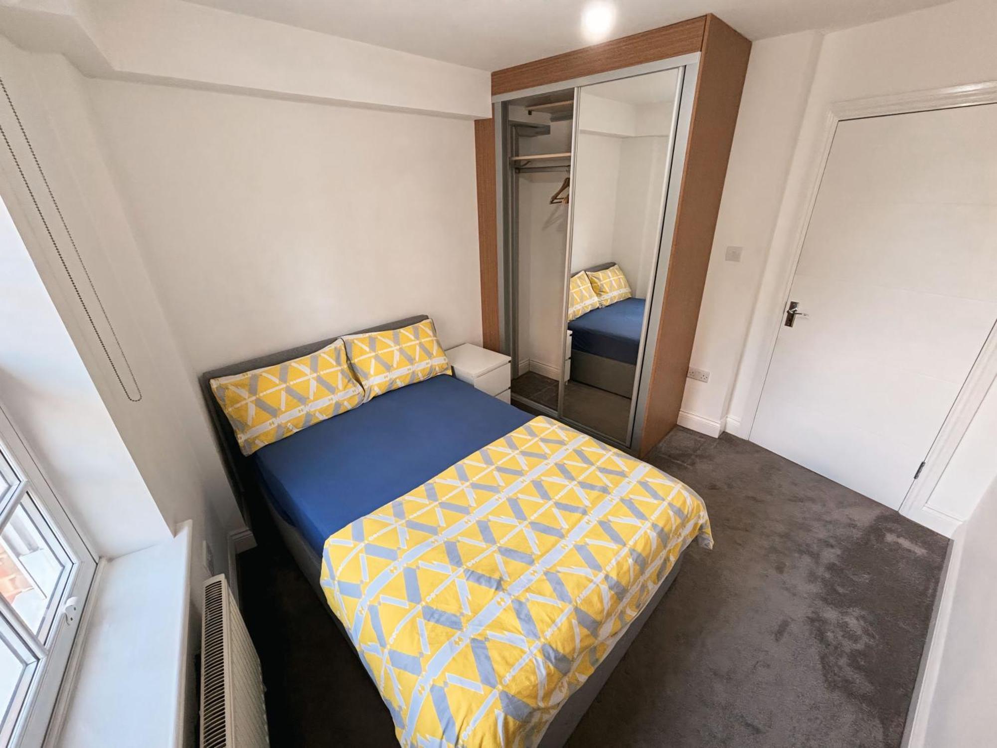 Double Bedroom In Clapham Londra Exterior foto